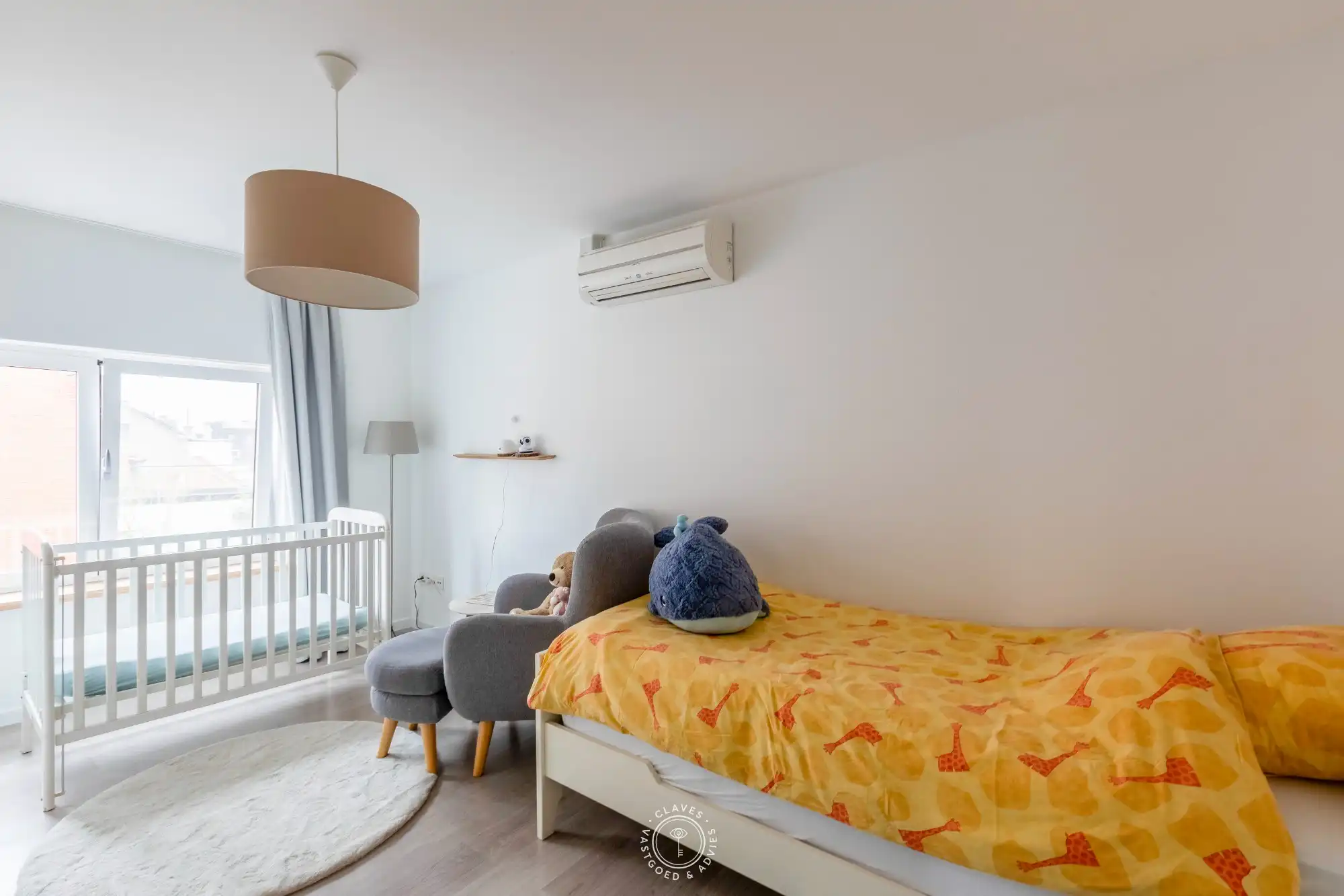 Verzorgde en gerenoveerde woning met zuidwest gerichte tuin foto 12