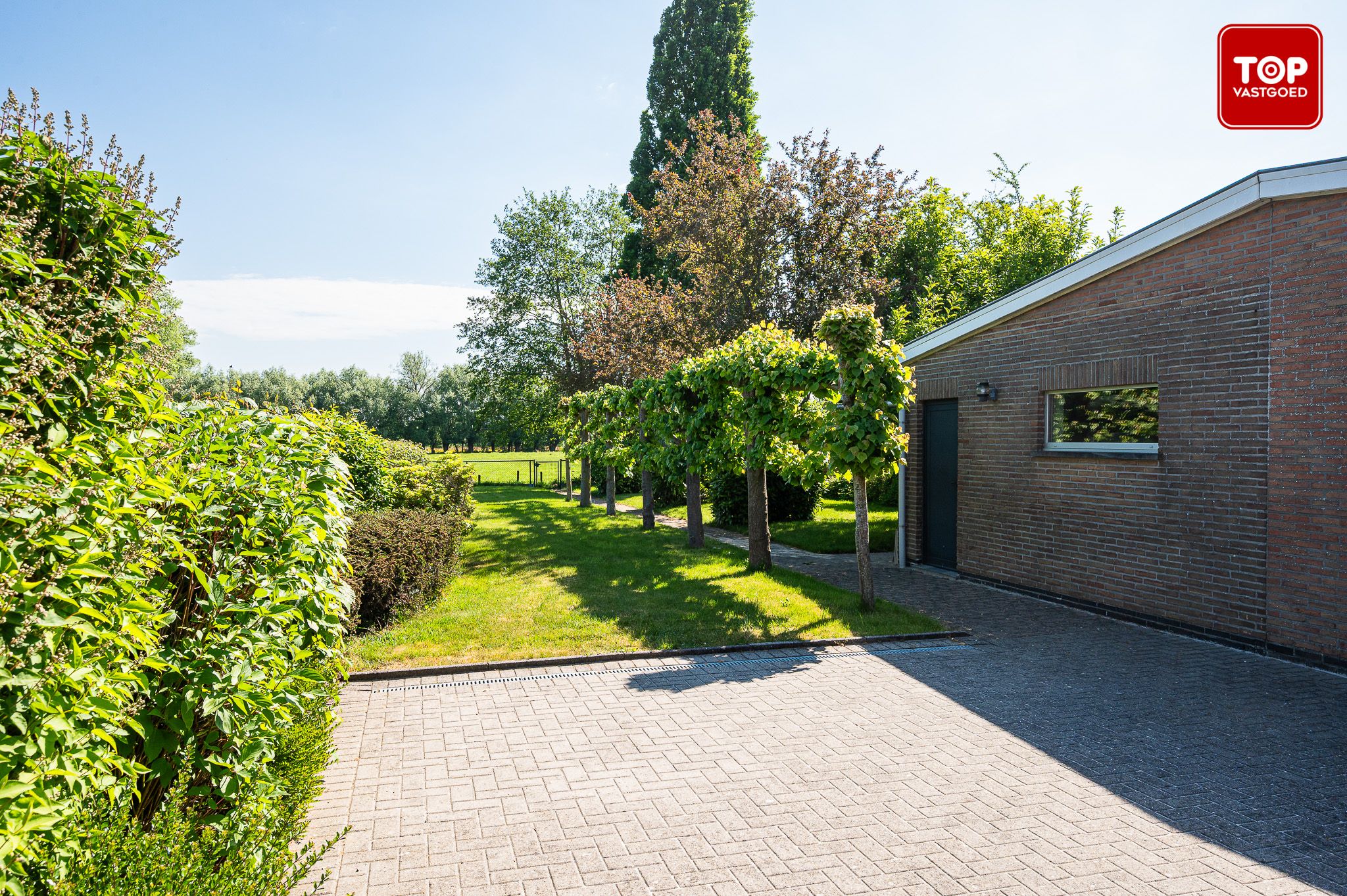 Energiezuinige instapklare woning met 5 slaapkamers en prachtige tuin foto 6