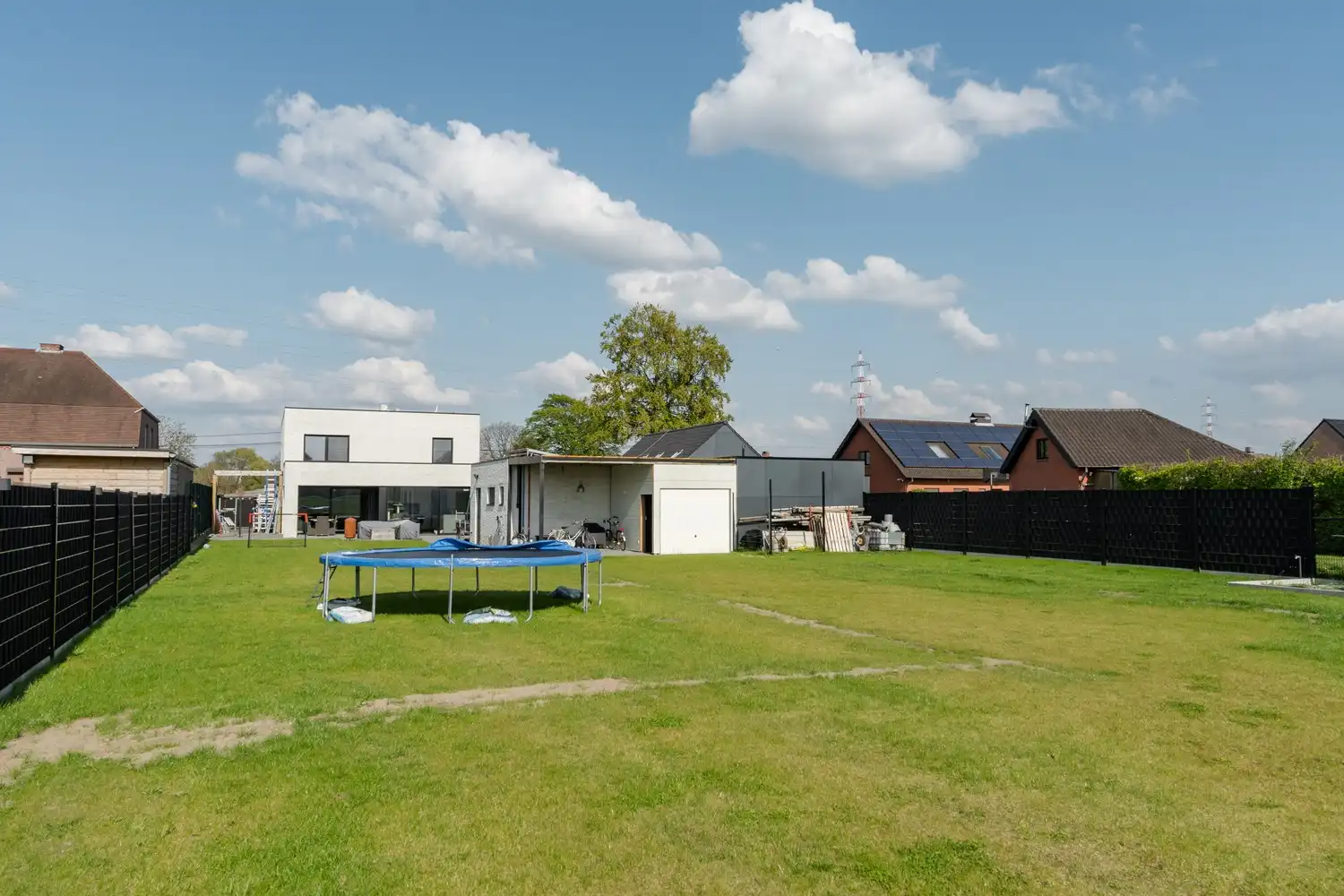 Moderne architecturale woning (2022) met 3 slaapkamers, bureau, kelder en ruime tuin te Pelt foto 35