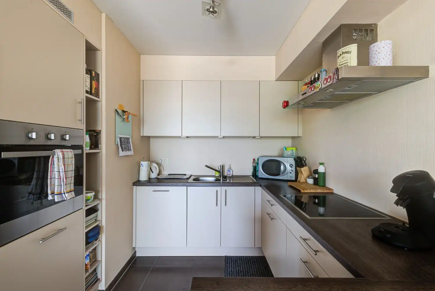 INSTAPKLAAR APPARTEMENT MET 2 SLAAPKAMERS EN AUTOTAANPLAATS NABIJ HET CENTRUM VAN BILZEN foto 9