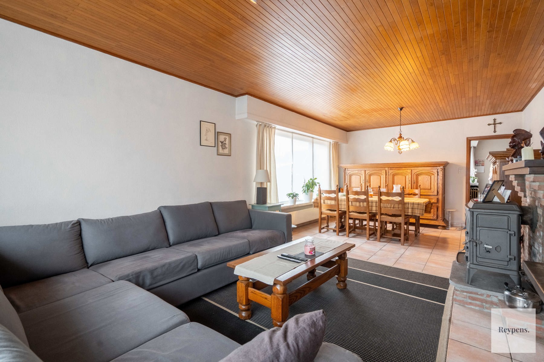 Op te frissen woning in een rustige wijk foto 4