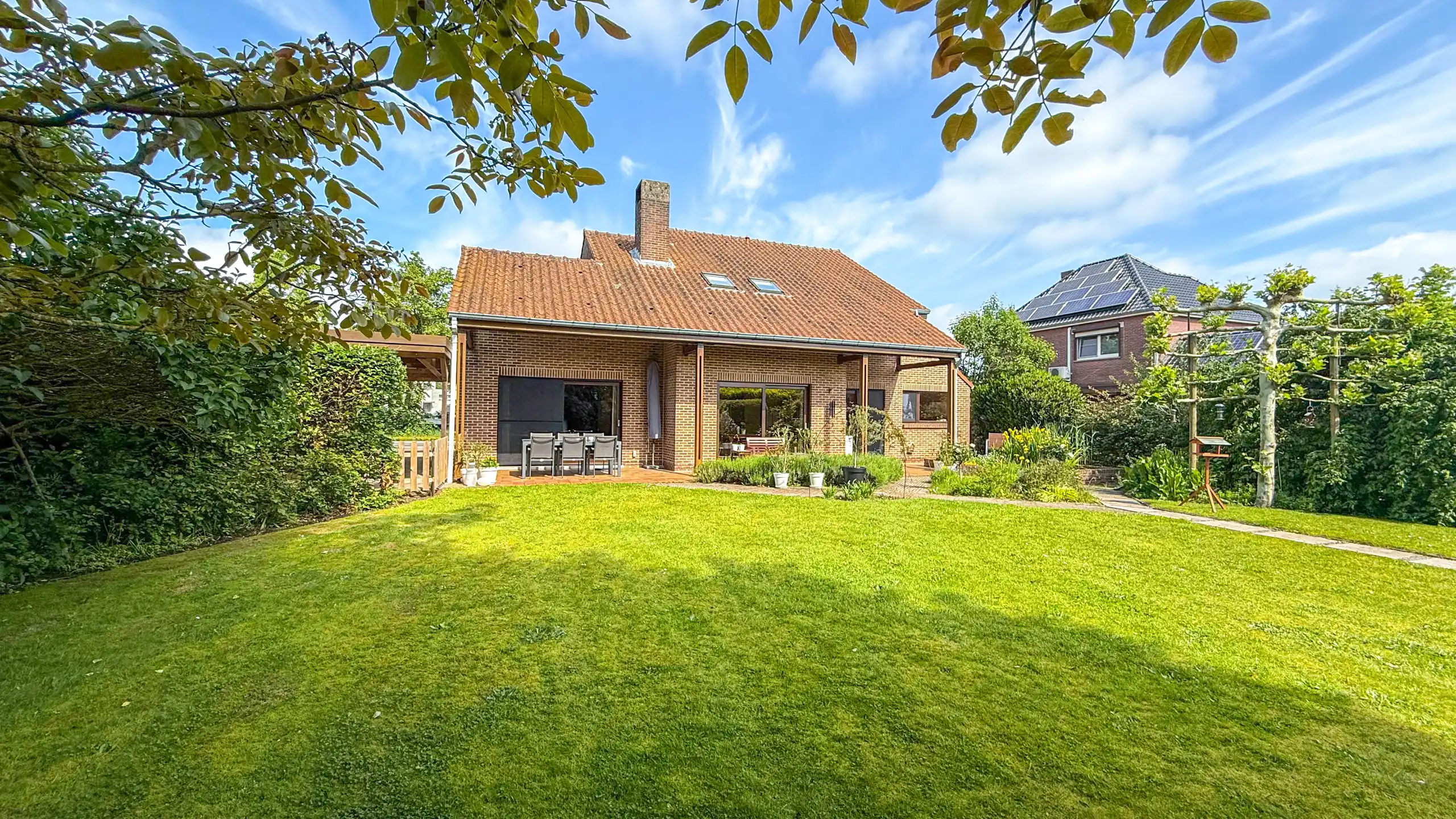 Ruime gezinswoning met grote tuin, 4 slpks en praktijkruimte! foto 41