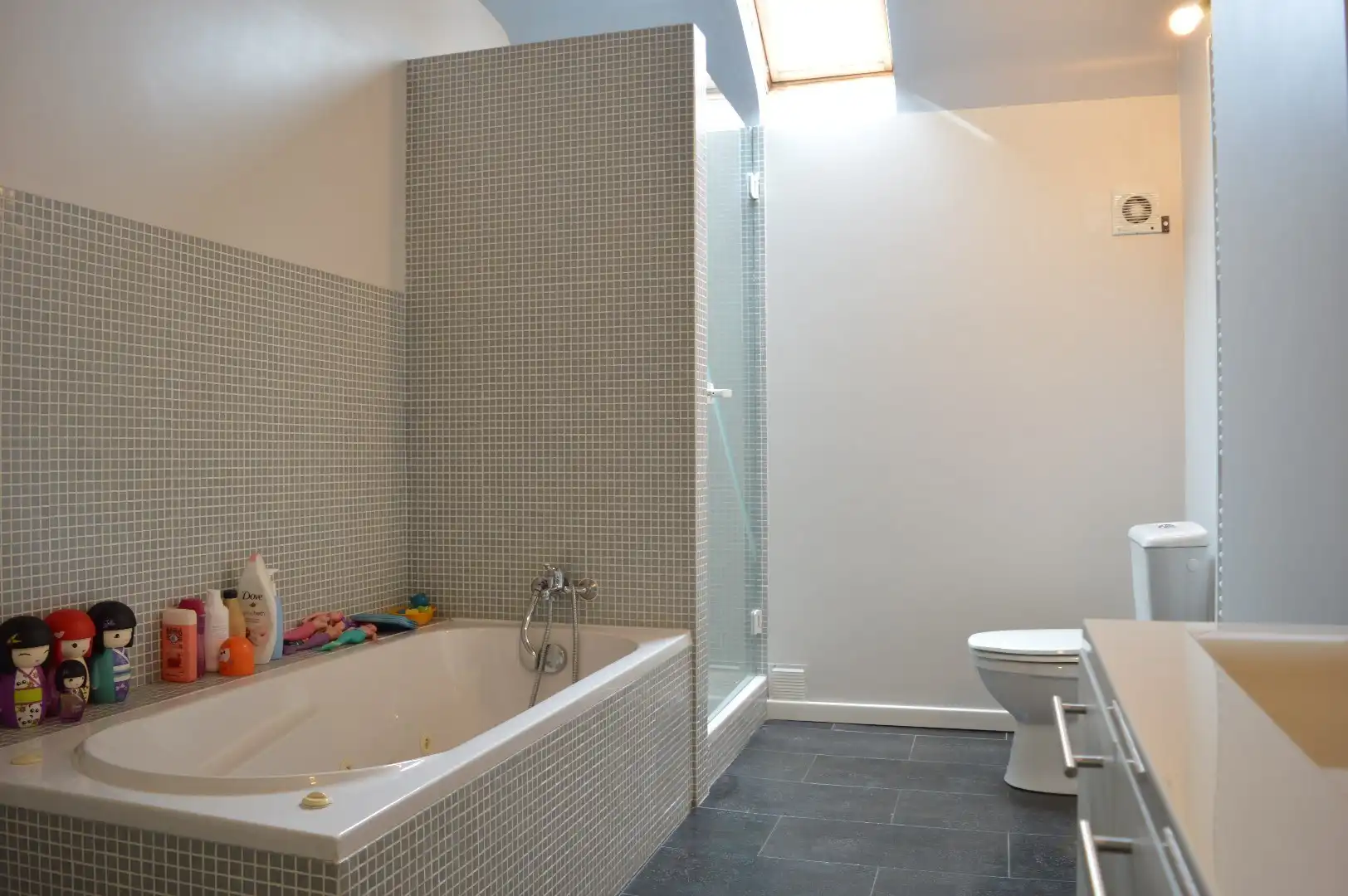 Instapklaar pareltje met 3 slaapkamers, praktijkruimte en toffe tuin te koop centrum-Bellegem foto 12