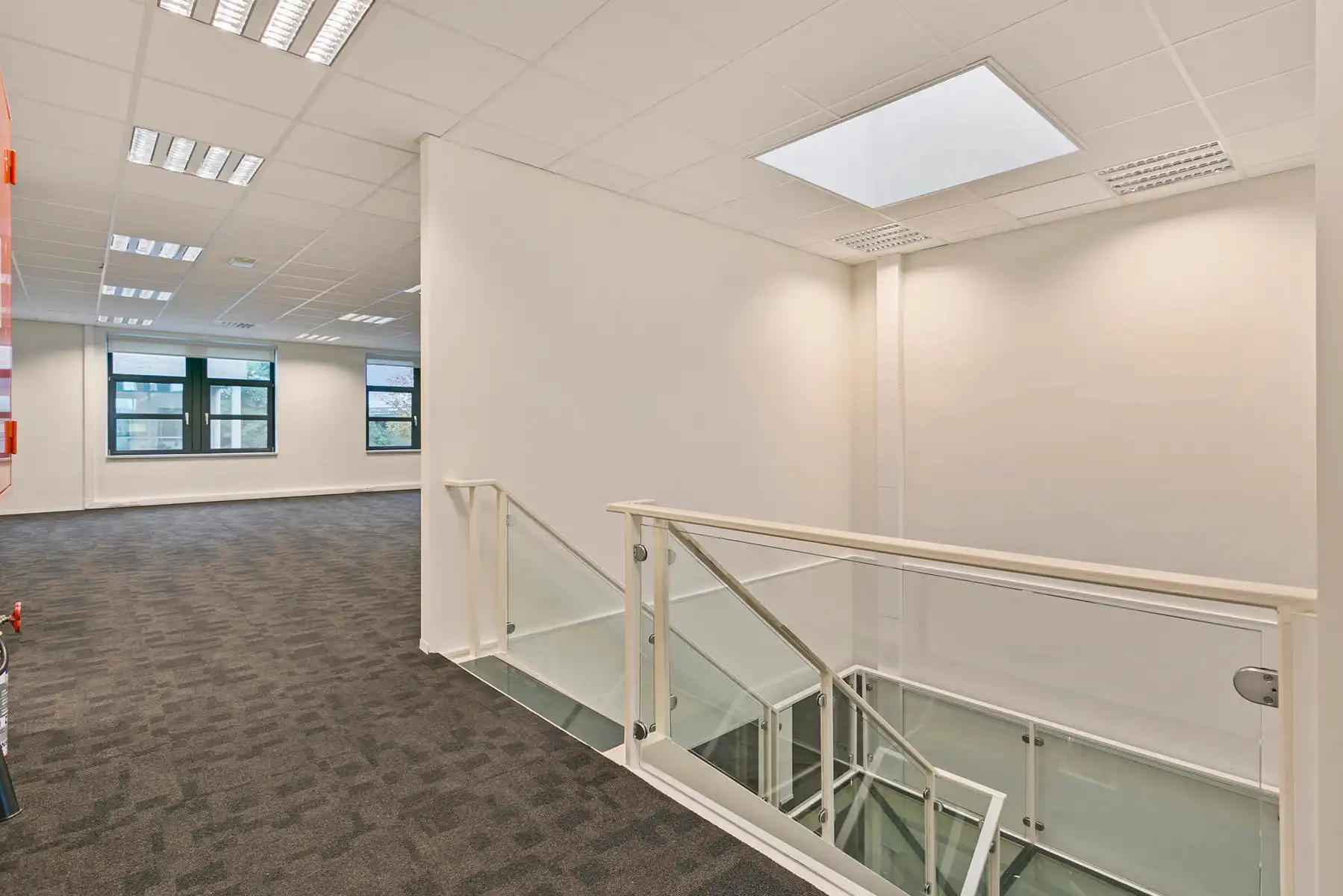 1ste verdieping van gebouw B foto 16