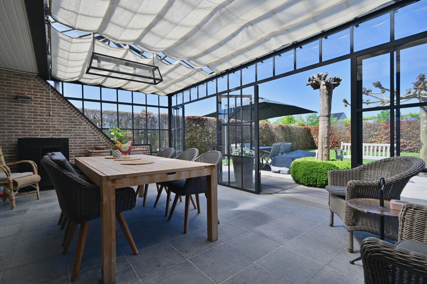 Sfeervolle, royale woning met zonnepanelen, rustige gelegen in geliefde woonomgeving te Lanaken foto 15