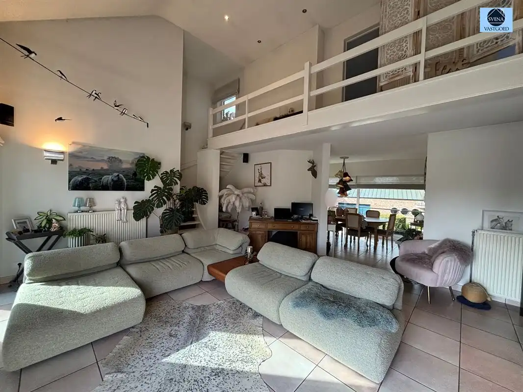 COMMERCIELE RUIMTE MET DUPLEXAPPARTEMENT- VEEL MOGELIJKHEDEN EN UITSTEKENDE ZICHTBAARHEID foto 13