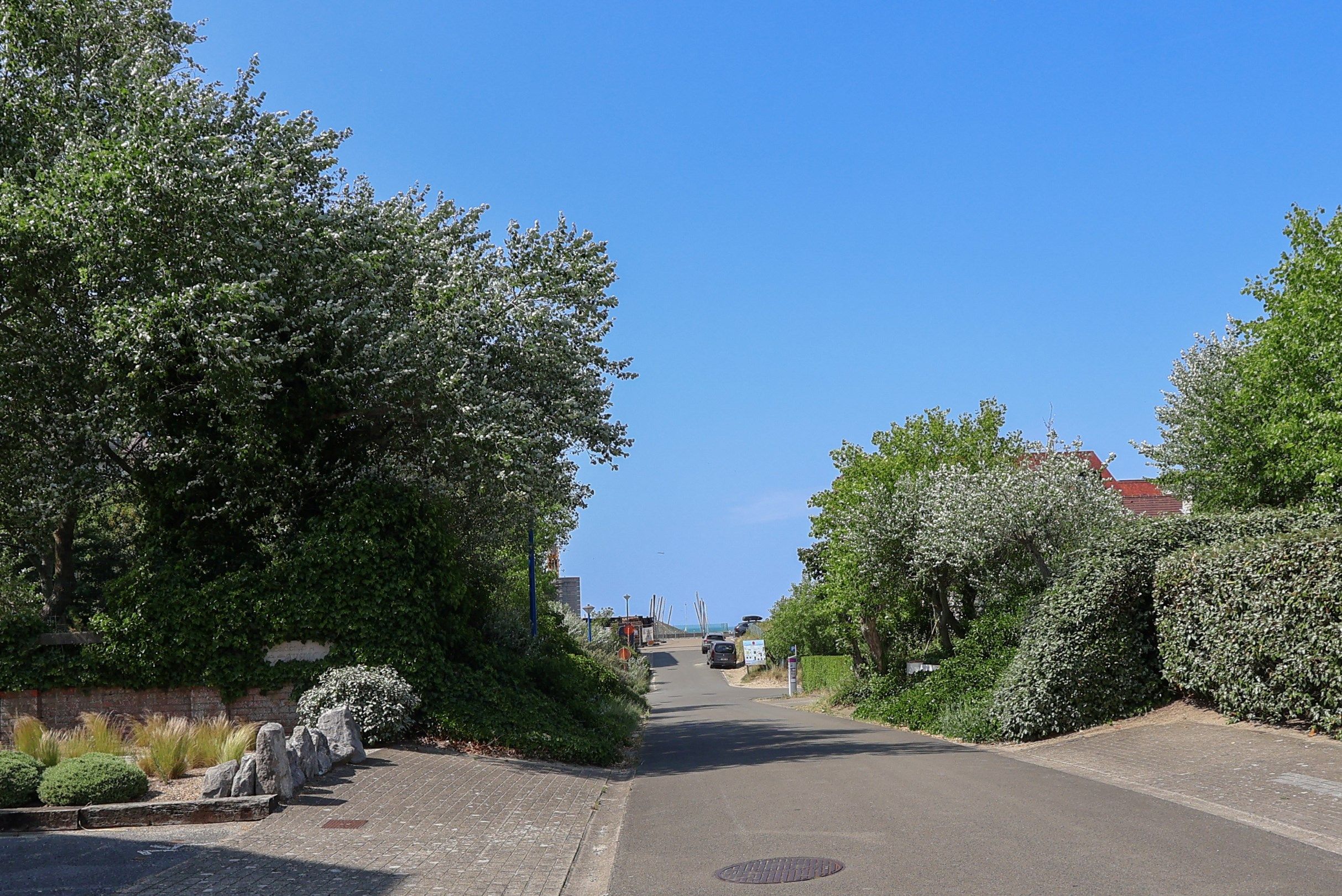 Instapklare studio op toplocatie in Oostduinkerke te koop foto 7
