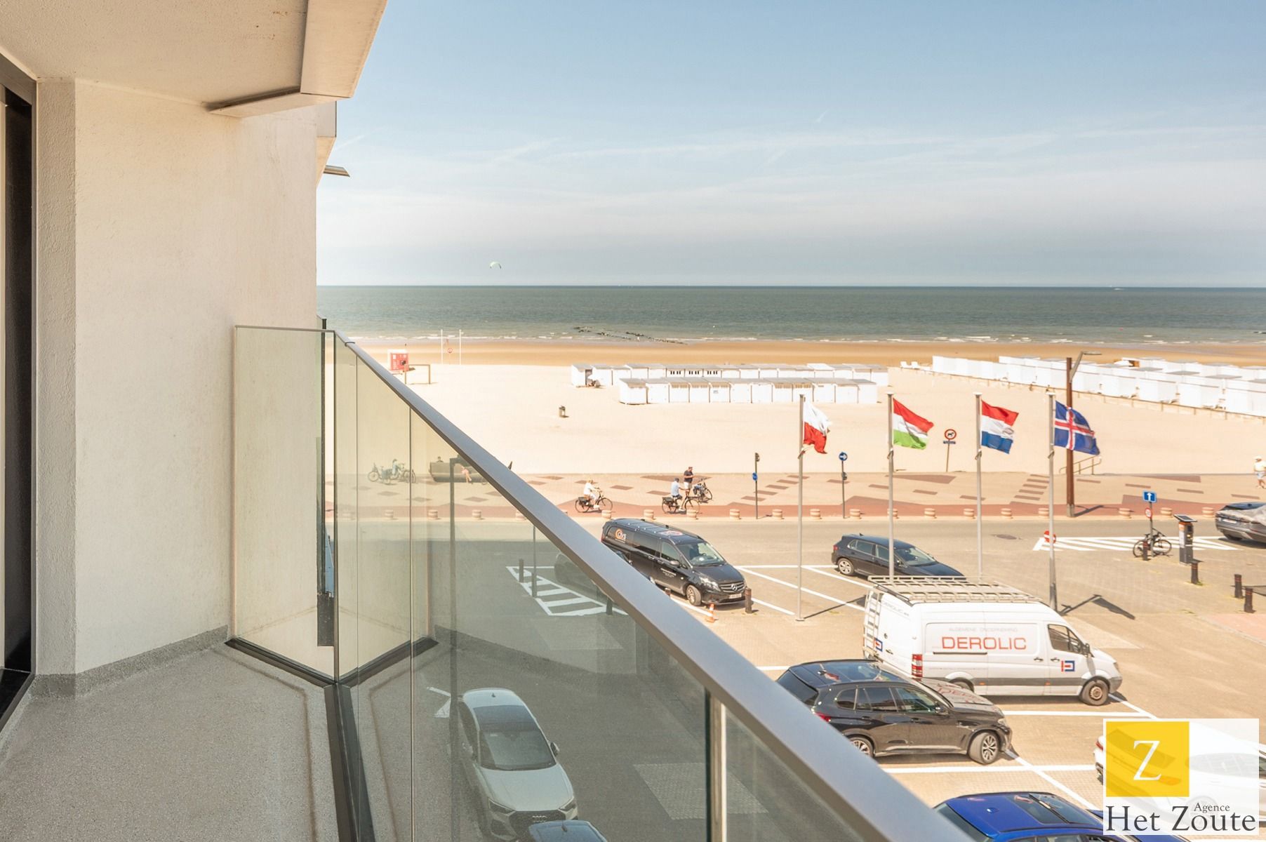 Gerenoveerd appartement op topligging met zeezicht foto 7