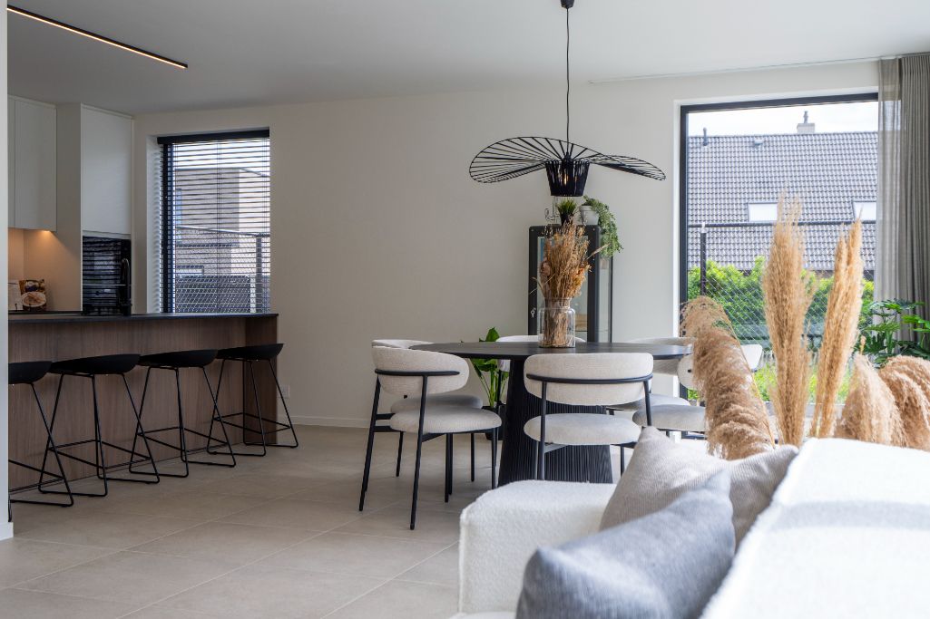 Roeselare, ingerichte kijkwoning - half open woning foto 3