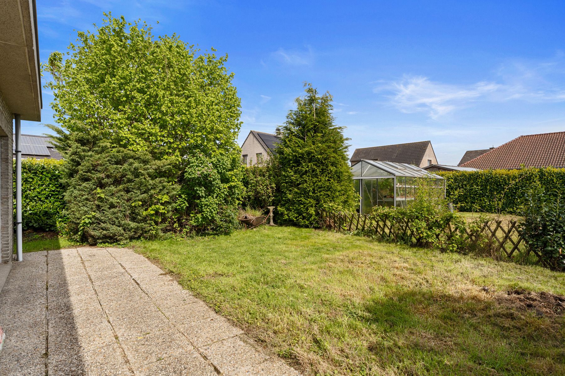 Lichtrijke bungalow gelegen tussen Dendermonde en Buggenhout foto 19