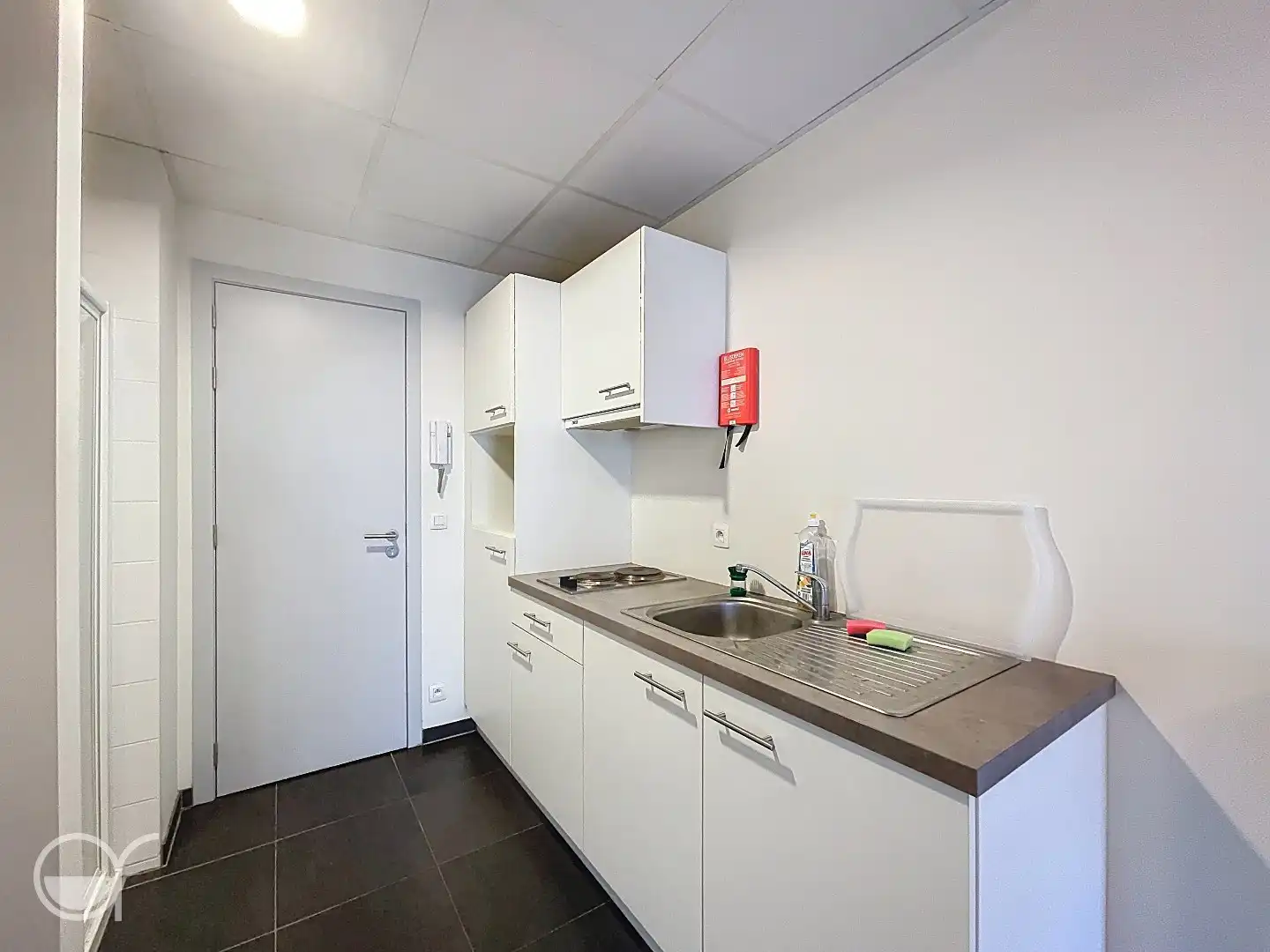 Studentenkamer met eigen douche en kitchenette in "Blaisantpark" foto 5