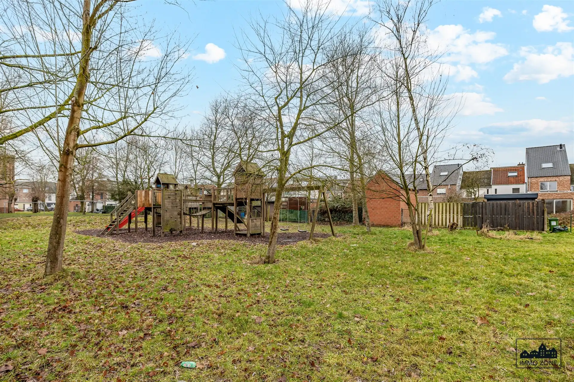 Instapklare woning met 3 slaapkamers en achteruitweg  foto 7