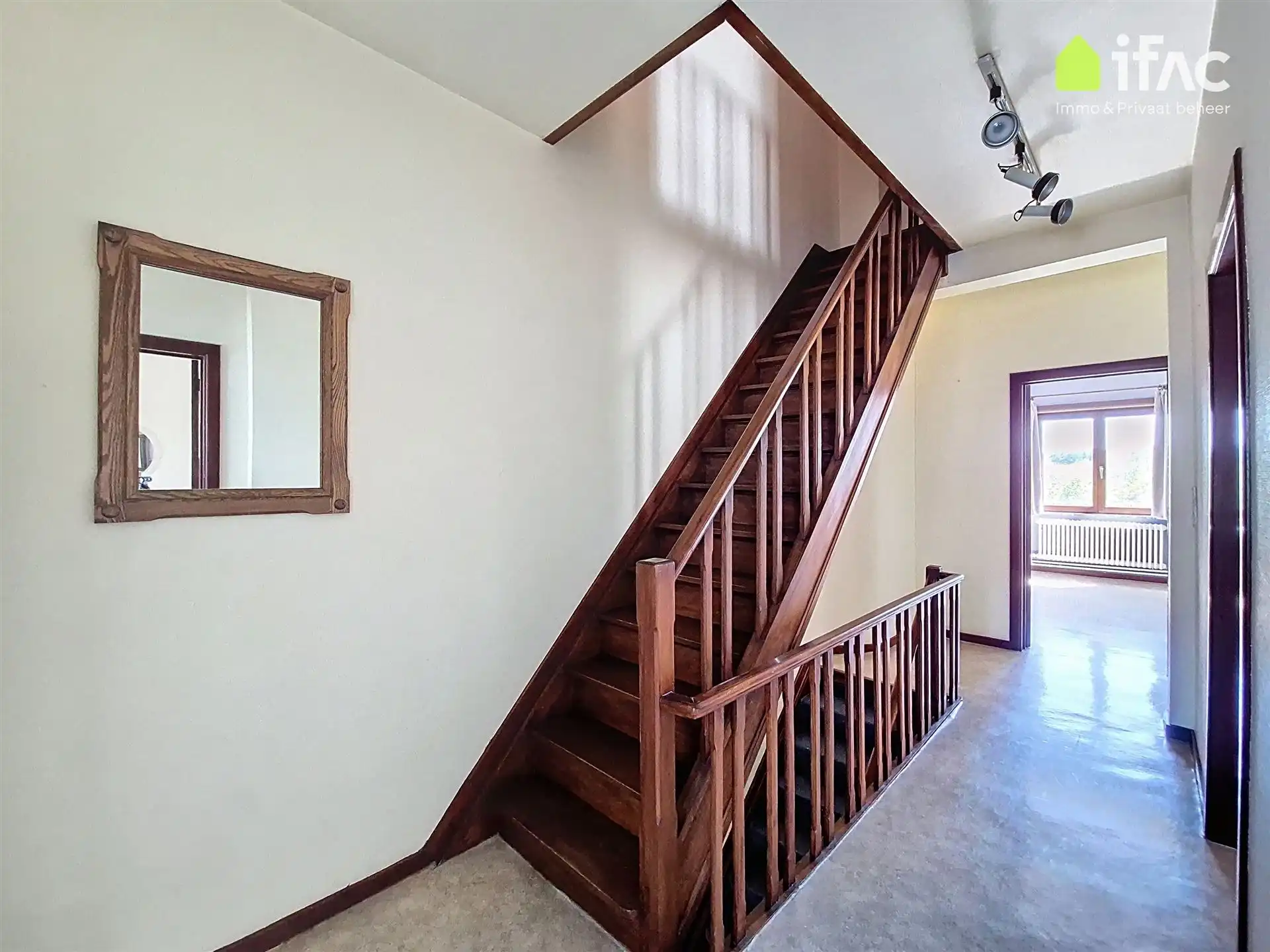 Stevige 3-gevel, 5 slpks, dubbele garage, centrum, ±17are foto 31