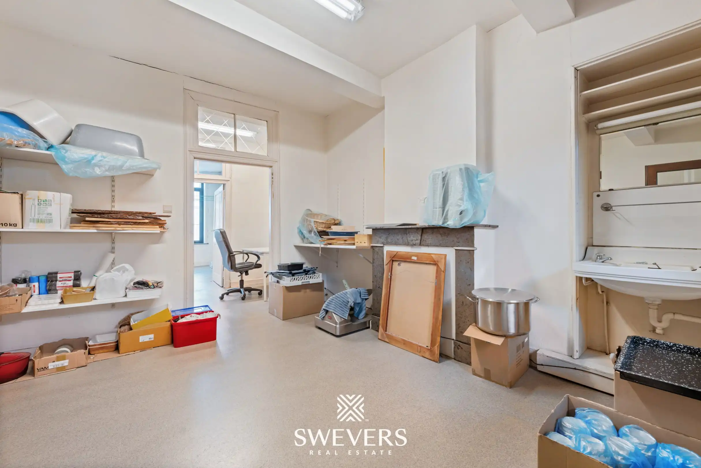 Instapklaar handelshuis op toplocatie met een oppervlakte van 272m2 foto 28