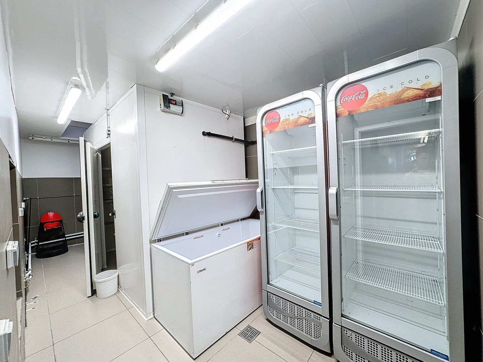 Uniek & exclusief aanbod: instapklaar (zo goed als nieuw) HORECAPAND (restaurant/brasserie), inclusief de VOLLEDIGE inboedel TE HUUR op de zeedijk te Zeebrugge! foto 20