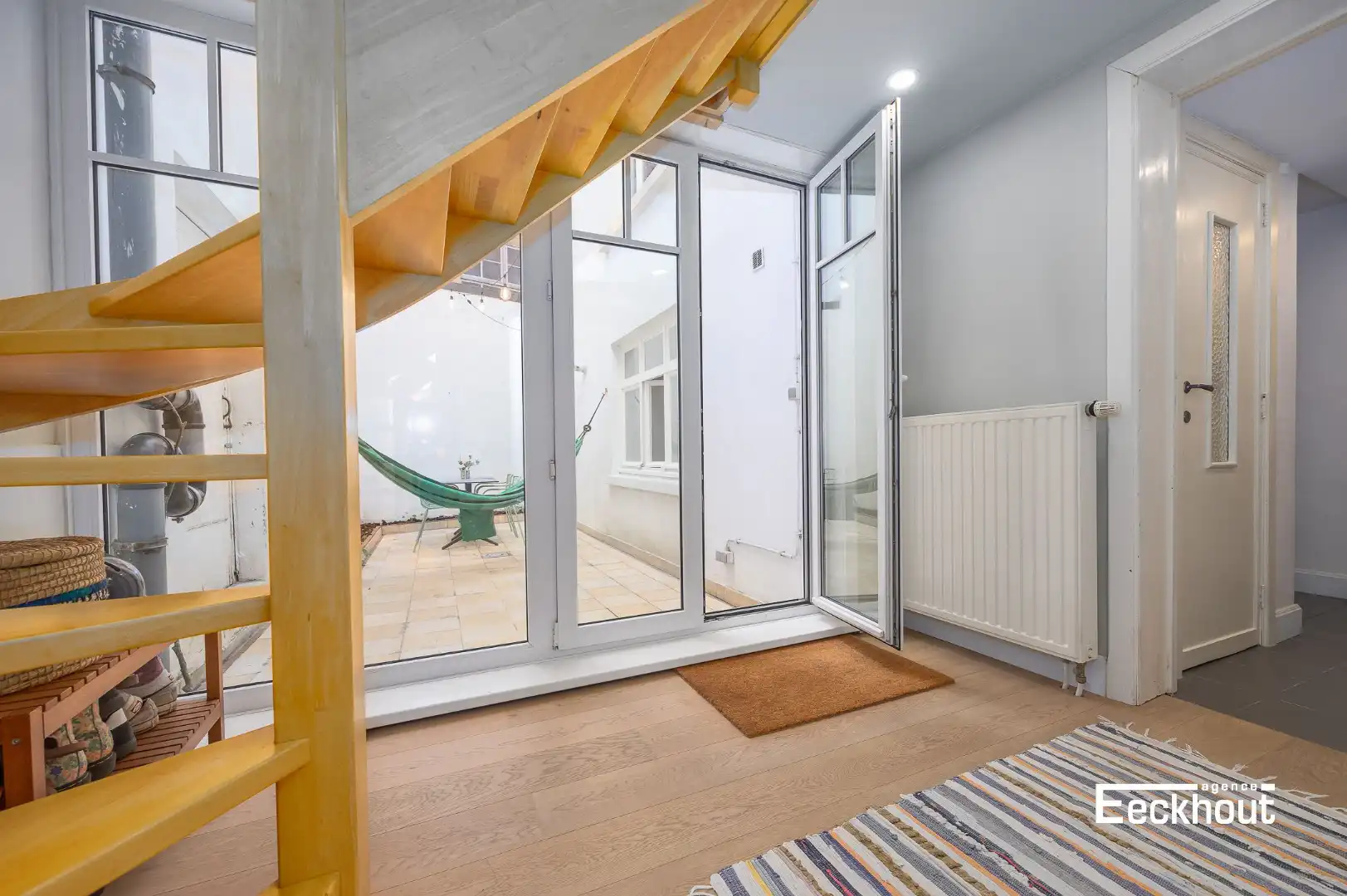 Uniek duplexappartement met 4 slaapkamers in bouwkundig erfgoedpand Villa Lina in centrum Oostende, vlakbij het stadspark foto 13