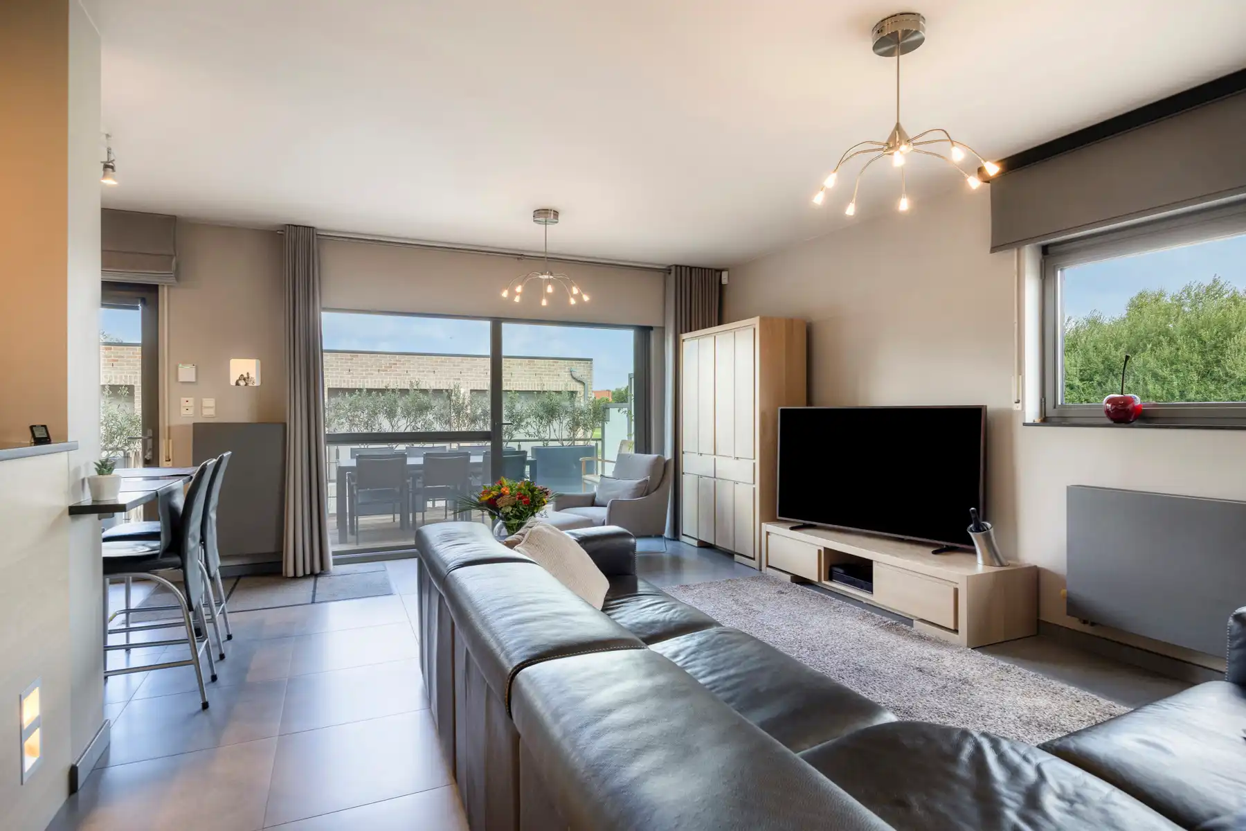 Instapklaar gelijkvloers appartement op toplocatie in Zellik foto 2