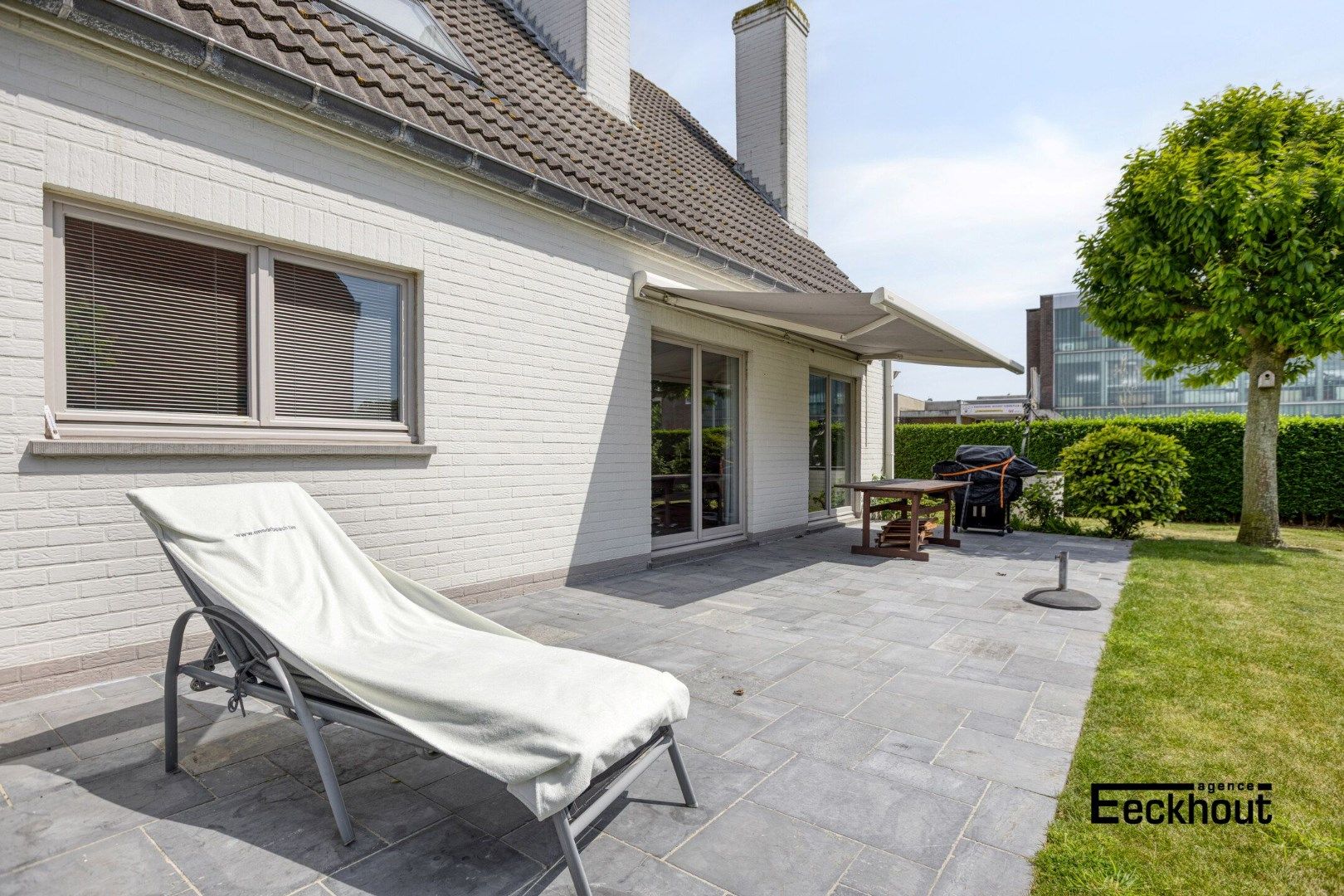 Instapklare villa met garage en aanpalend perceel bouwgrond! foto 6