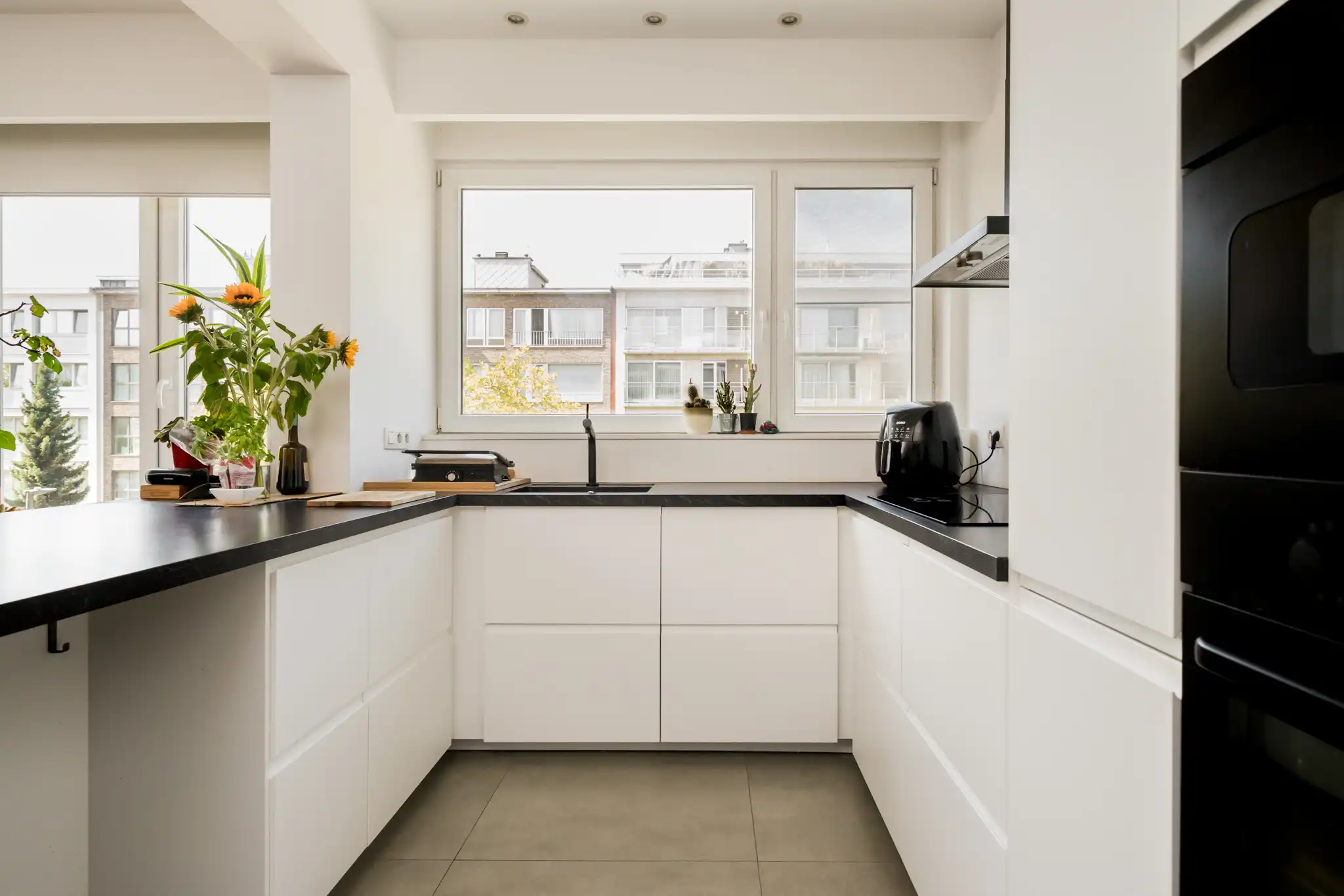 Prachtig gerenoveerd 2-slp appartement + bureel/dressing, terras én garage  foto 9