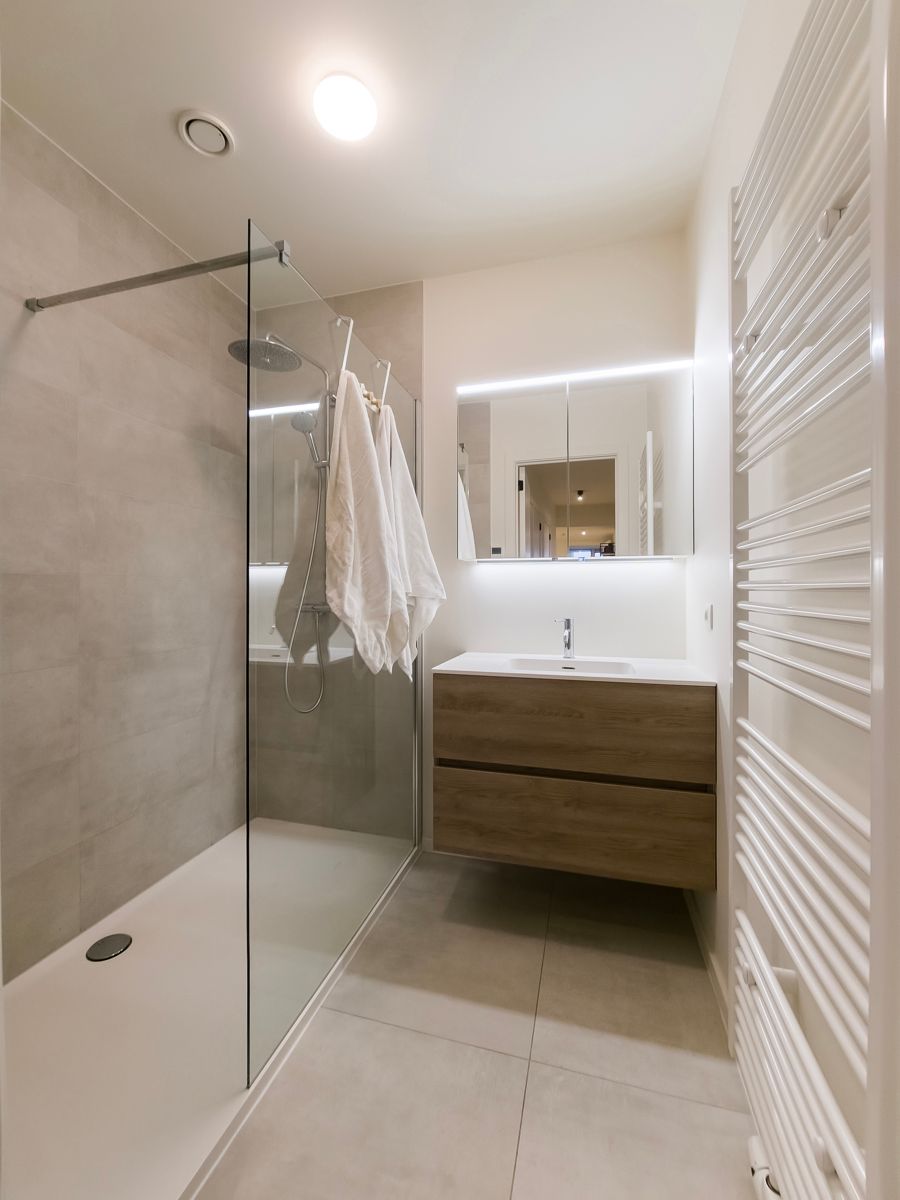 Lichtrijk 2 slpk app. met groot terras en zicht op park foto 16