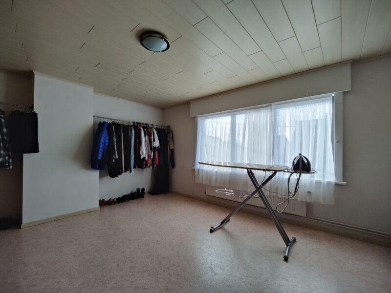 Beselare – Ruime halfopen bebouwing met 4 slaapkamers en garage foto 8