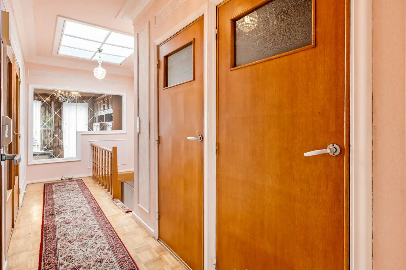 Te renoveren woning met 2 slpk., dubbele garage en tuin foto 11