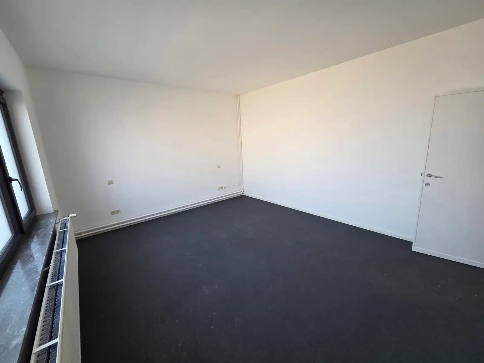 Ruime en charmante gezinswoning met drie slaapkamers foto 16