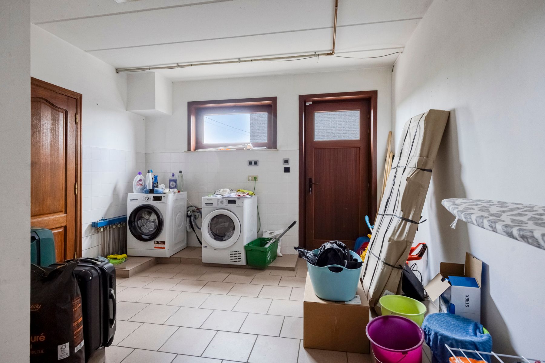Ruime gezinswoning met 5 slaapkamers, tuin en garage foto 17