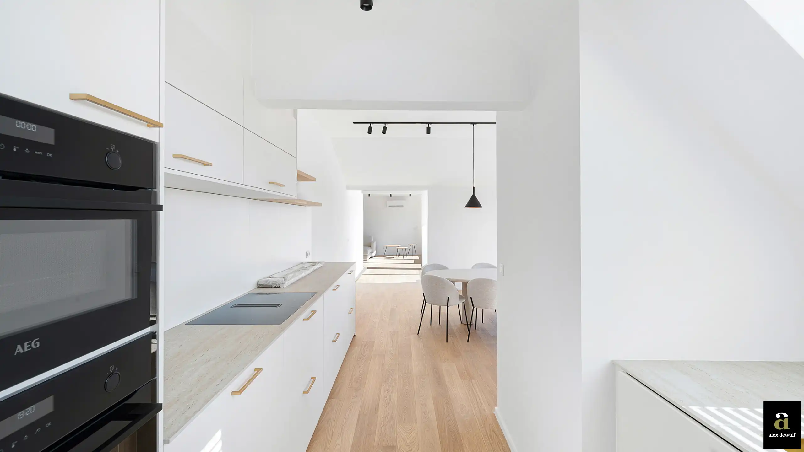 Ruim duplexappartement met vier slaapkamers en zonnig terras in Duinbergen. foto 15