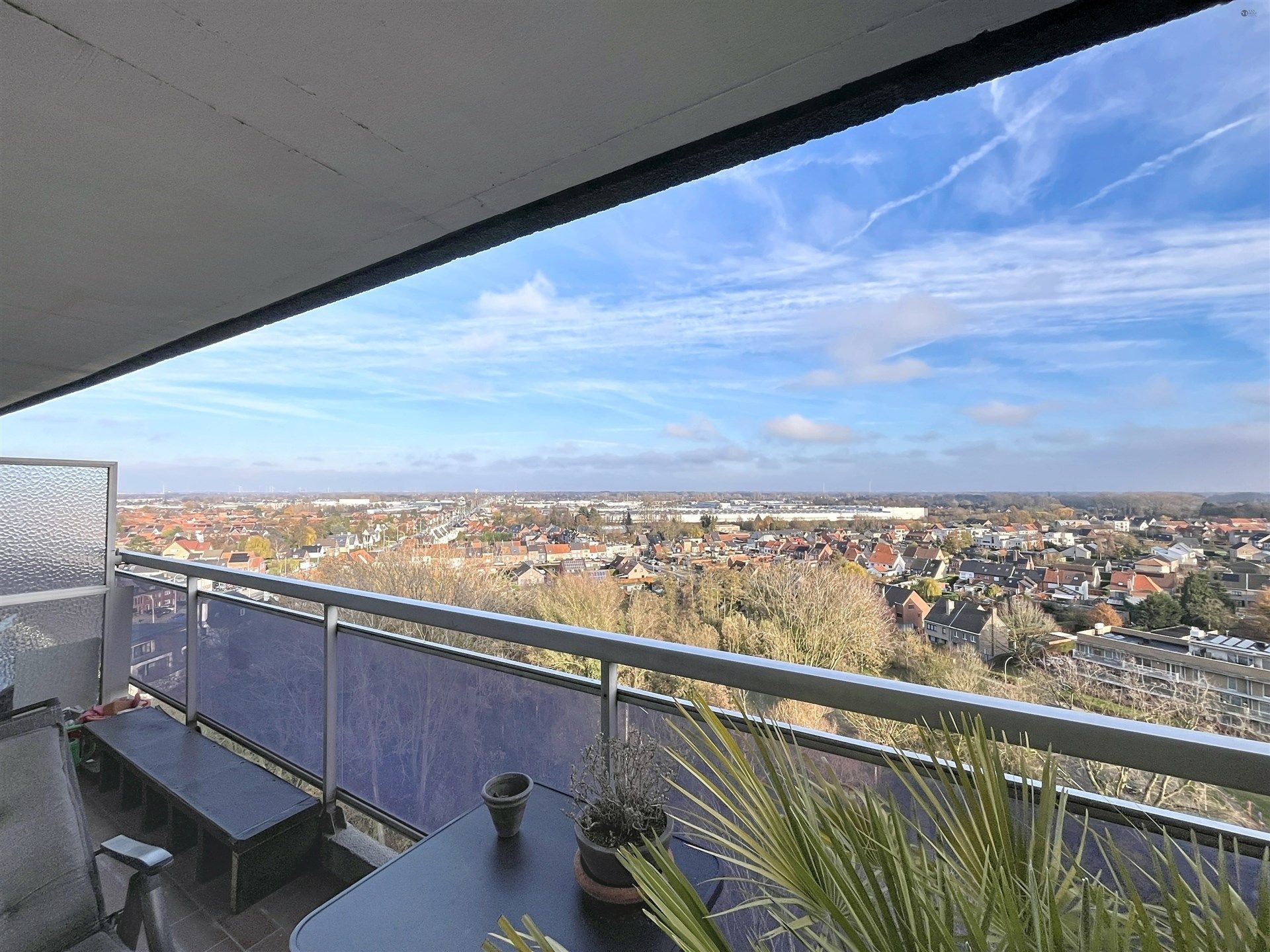 Instapklaar 1 slpk-appartement in centrum Sint-Niklaas foto 8