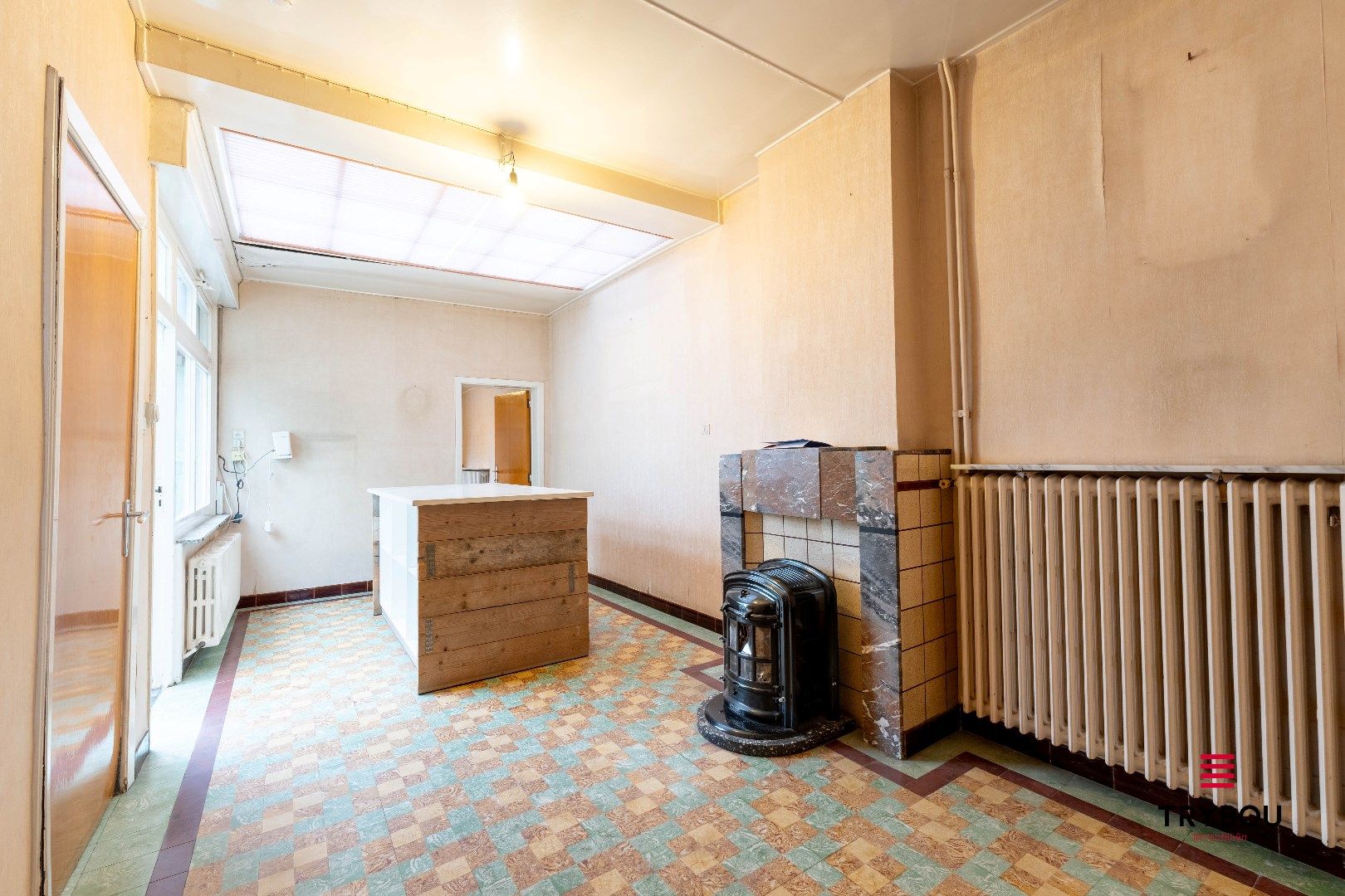 Authentieke hoeve met bijgebouwen op ruim perceel foto 7