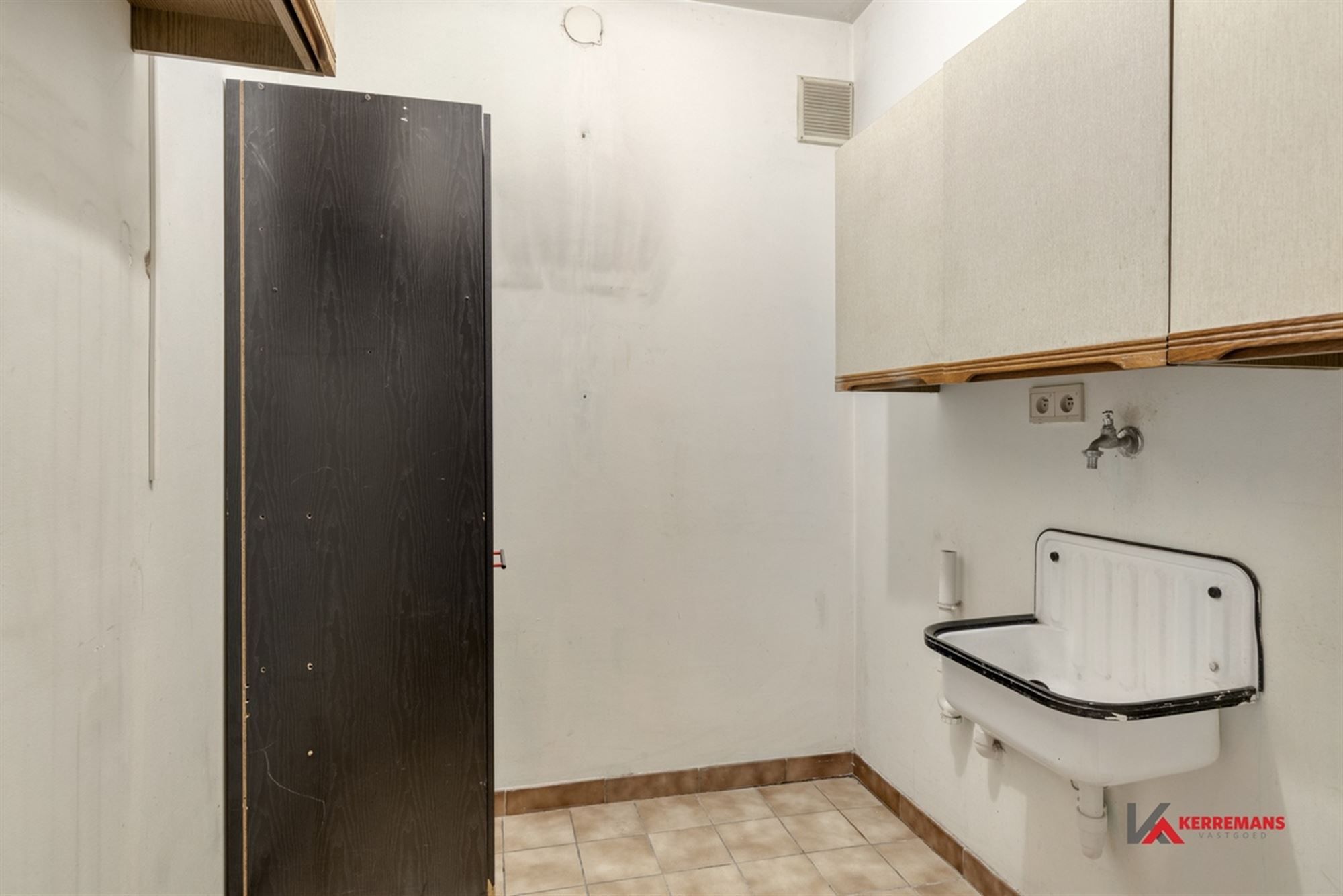 Instapklaar appartement met 3 slaapkamers en garage.  foto 17