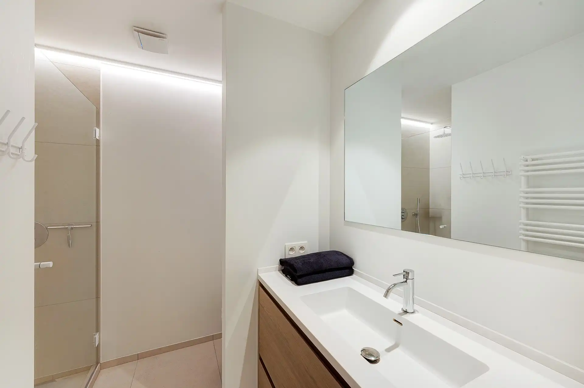 Exclusief gerenoveerd hoekappartement met 3 slaapkamers en riant zonneterras van 40 m² foto 31