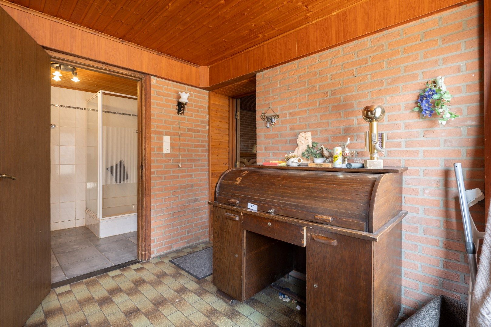 Deze te renoveren woning, op een mooi perceel van 8a30 wordt verkocht! foto 21