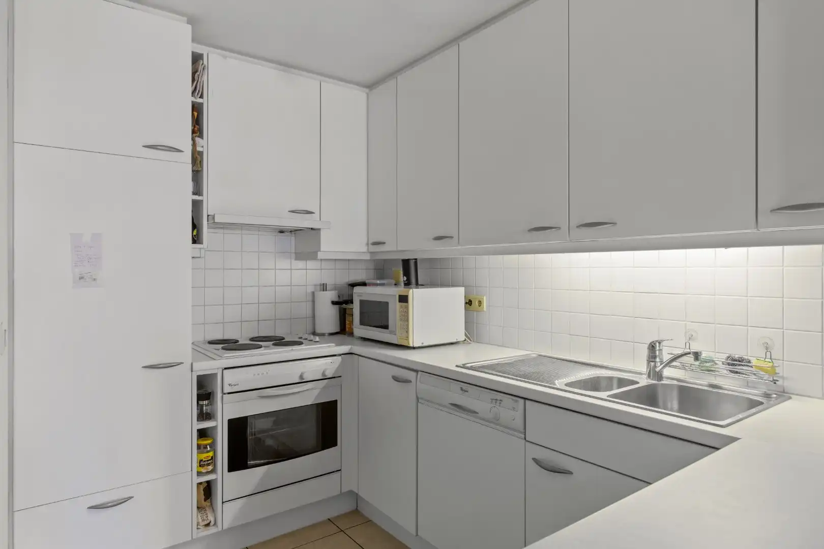 Ruim en comfortabel gelijkvloers appartement in hartje Oud-Knokke foto 4