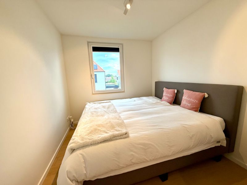 Recente, instapklare woning met 4 slaapkamers en garage foto 14