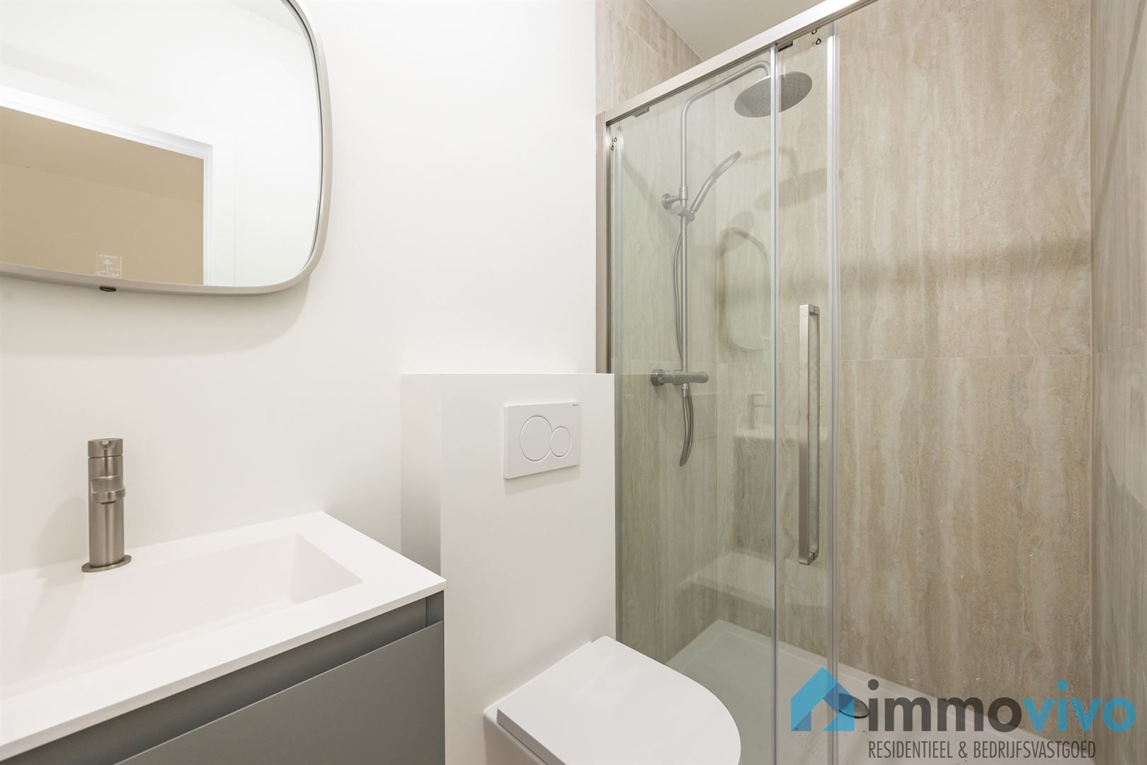 Prachtig gerenoveerd gelijkvloers appartement met één slaapkamer en privé tuin foto 5