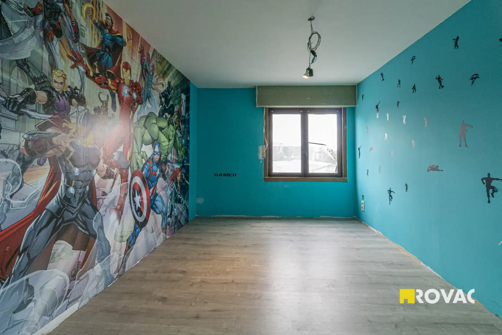 Zeer ruime woning met 5 slaapkamers, tuin en uitweg foto 12