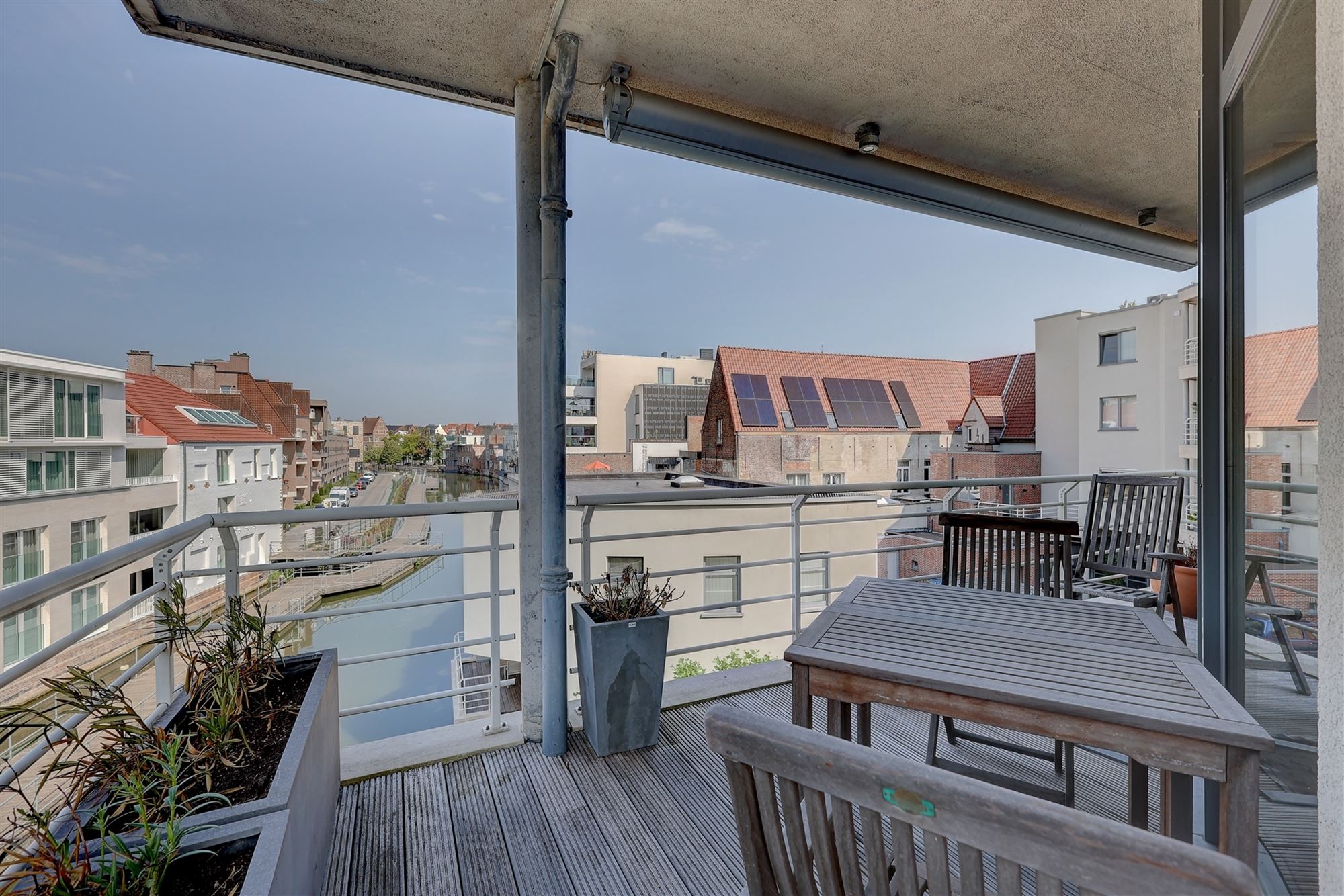 Ruim appartement met één slaapkamer en autostaanplaats in hartje Mechelen foto 9