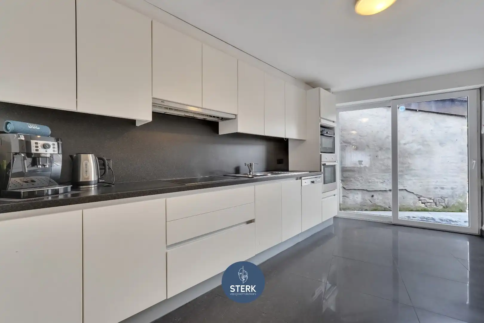 GEZINSWONING MET 2 RUIME SLPKS EN TUIN IN HARTJE KOTEM !  foto 9