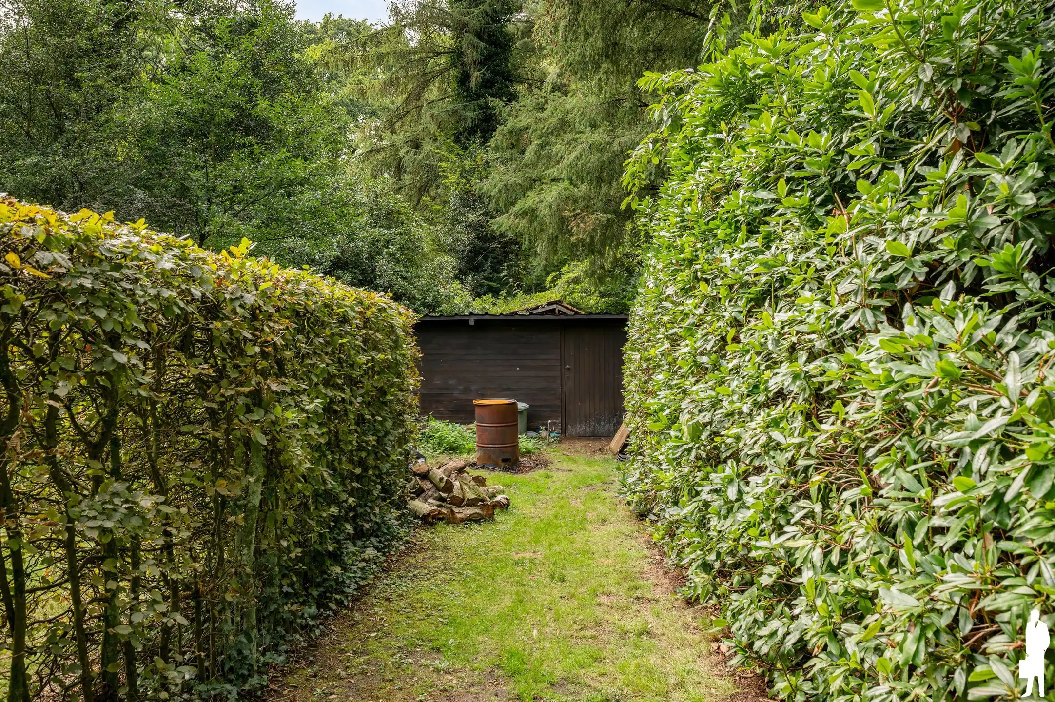 Karaktervolle gelijkvloerse villa op ca. 2.000 m² in zeer rustige, gegeerde en autoluwe wijk Dennendael en dichtbij het natuurgebied foto 52