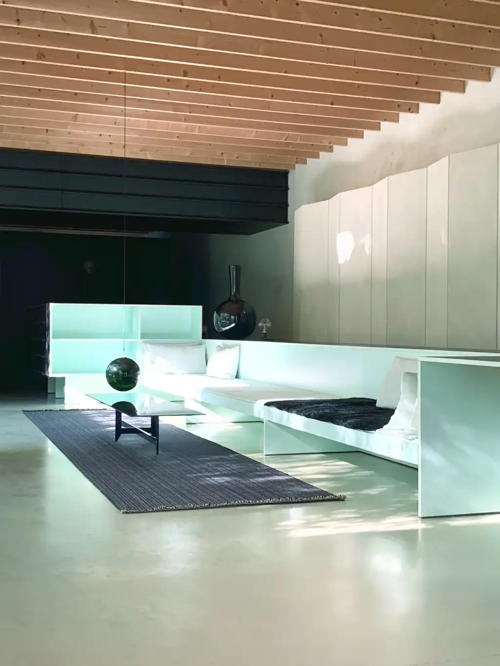 Architecturale laagbouwvilla met binnenzwembad en unieke beleving met het omliggende landschap. foto 11