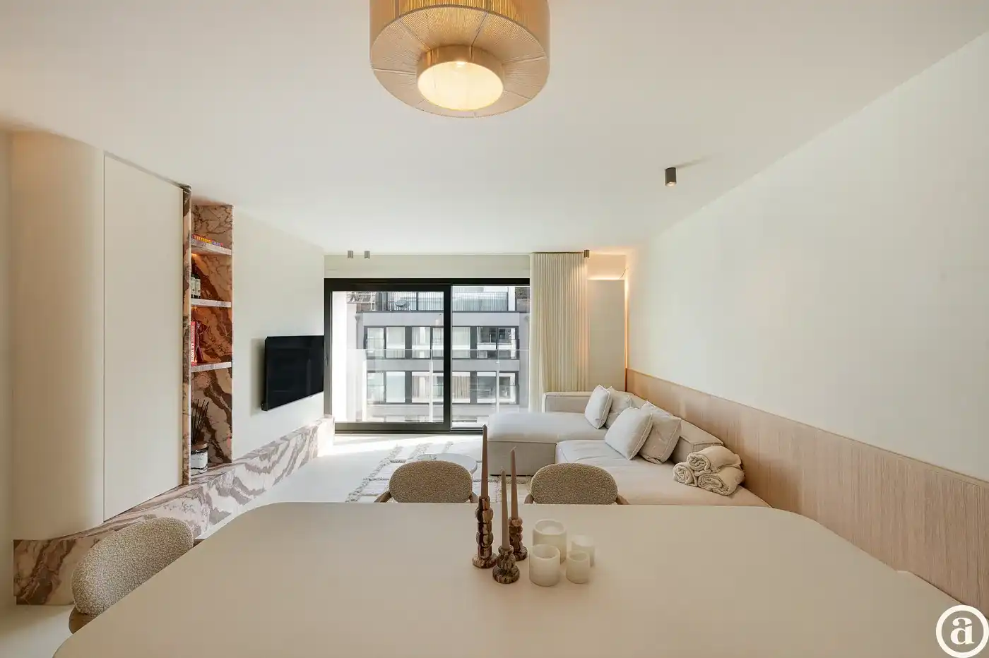 Recent gerenoveerd appartement met zonnig terras in de Dumortierlaan. foto 6