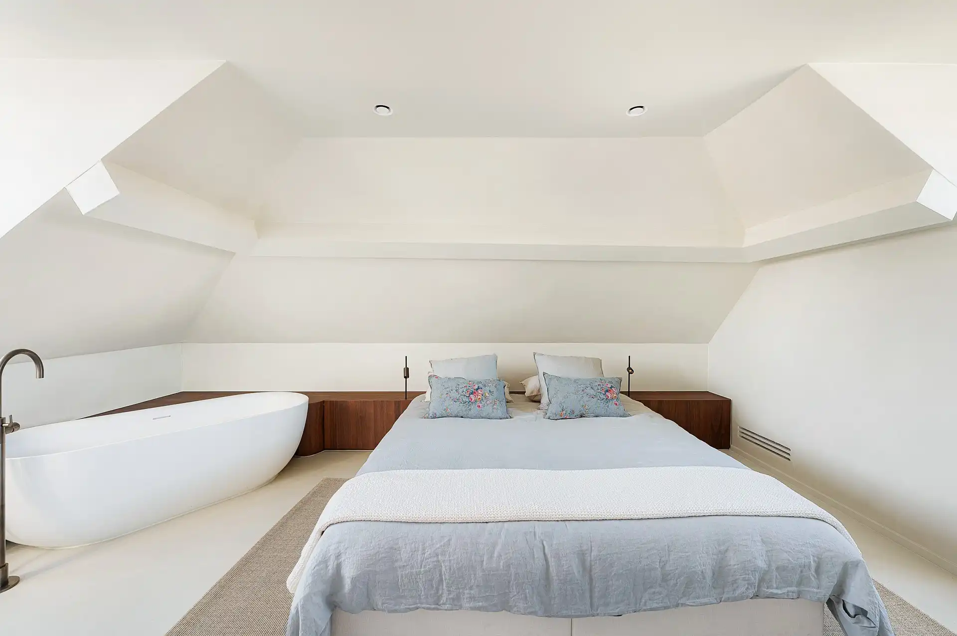 Exclusieve, luxueus gerenoveerde villa op topligging in Duinbergen, vlakbij zee foto 50