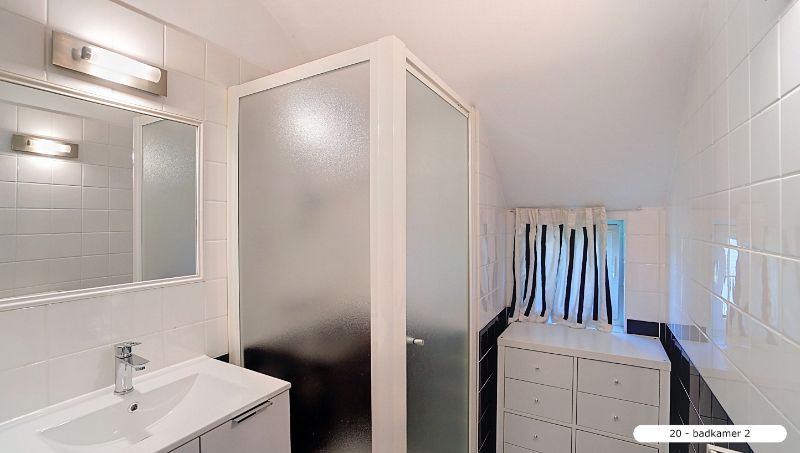 EXCLUSIEF PERFECT AFGEWERKTE MODERNE VILLA (330m²) OP TOPLOCATIE EN PRACHTIGE TUIN foto 20