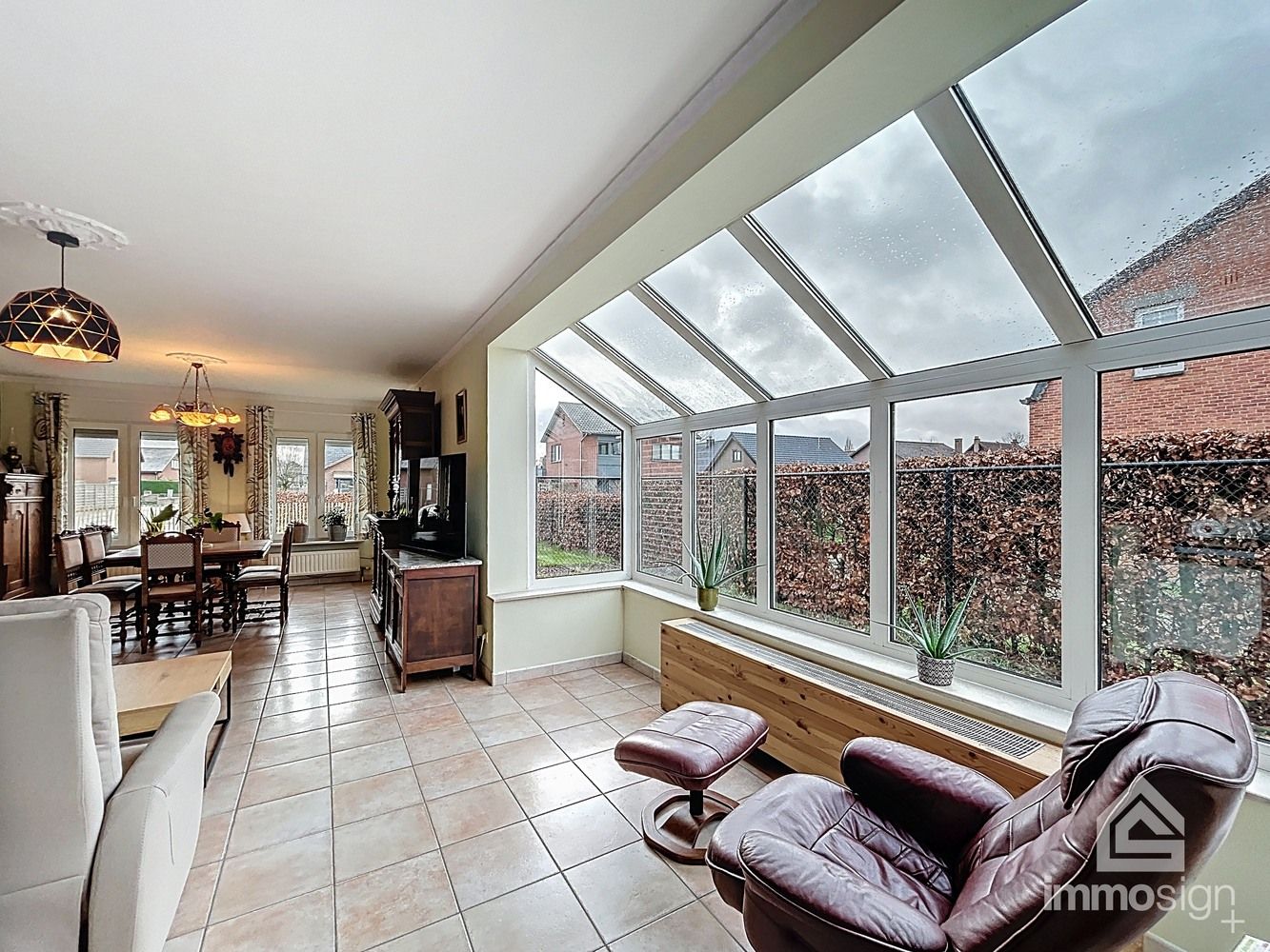 Instapklare laagbouwwoning met 2 (mgl. 3) slaapkamers en dubbele garage op een perceel van 718 m² foto 9