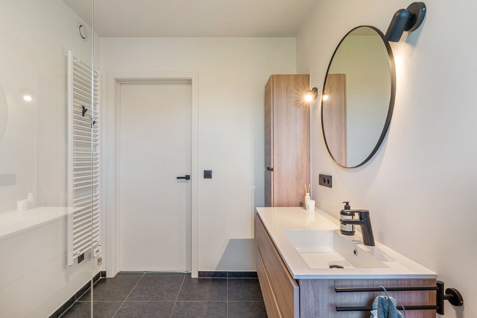 Stijlvol, ruim duplex-appartement met 2 slaapkamers in een kleinschalige residentie nabij het centrum van Opglabbeek!  foto 31