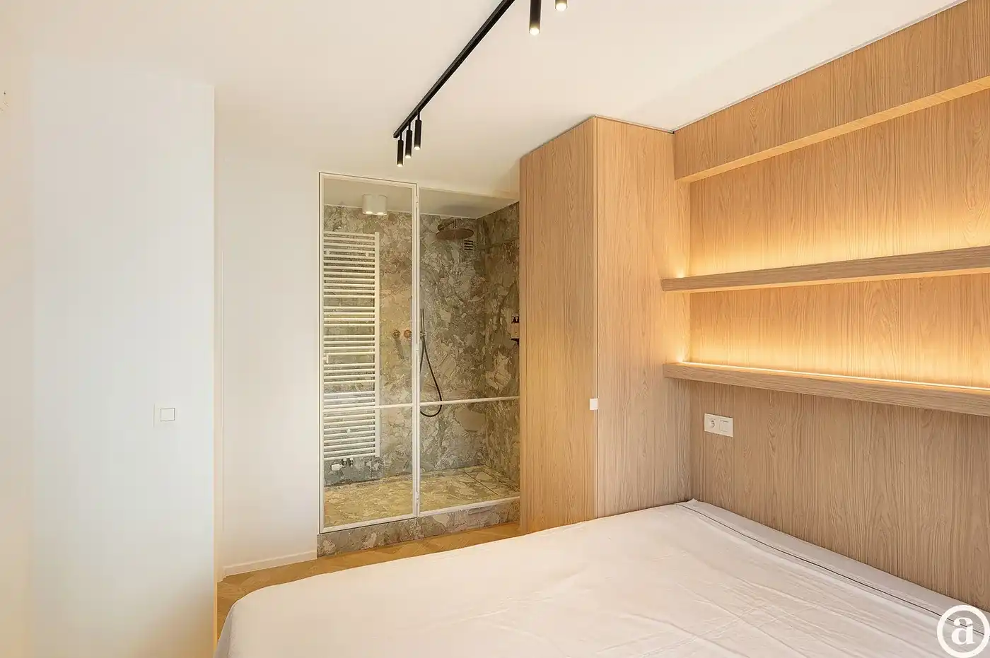 Gerenoveerd 3 slaapkamerappartement met zijdelings zeezicht. foto 16