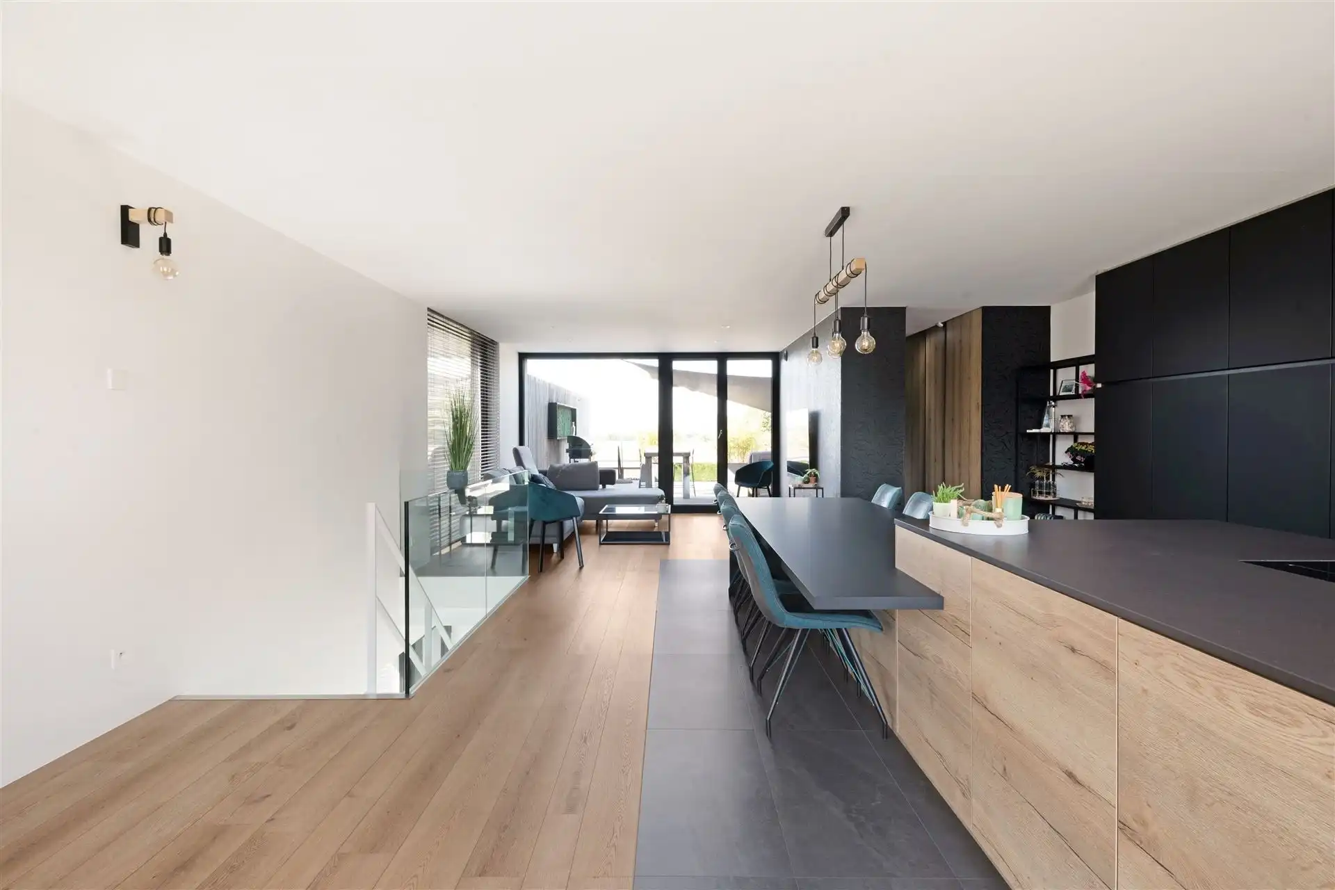 Moderne energiezuinige woning met uniek uitzicht in Gavere foto 4