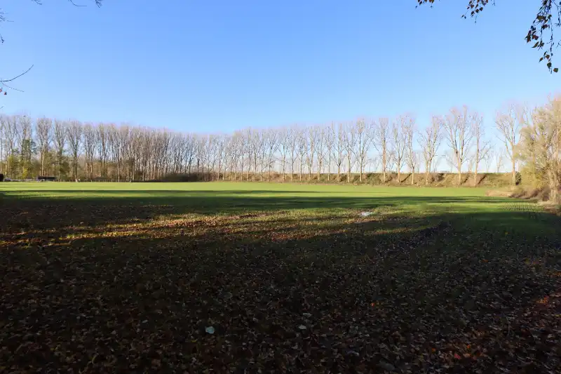 Exclusief nabij Avelgem! Grond in de bouwzone op 1ha 89ca met straatbreedte van 27m! foto 9